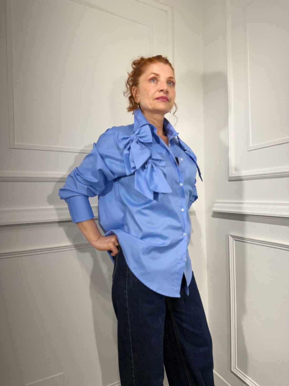Camicia over con fiocchi